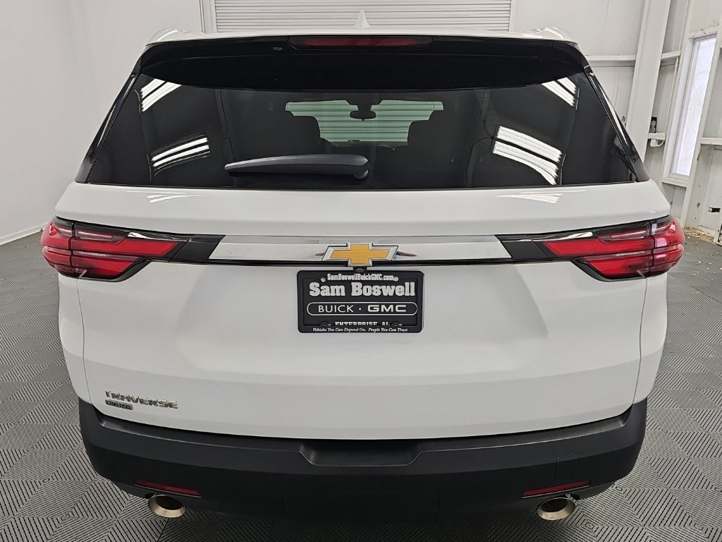 Used 2024 Chevrolet Traverse LS w/ Safety Package FWD image 8