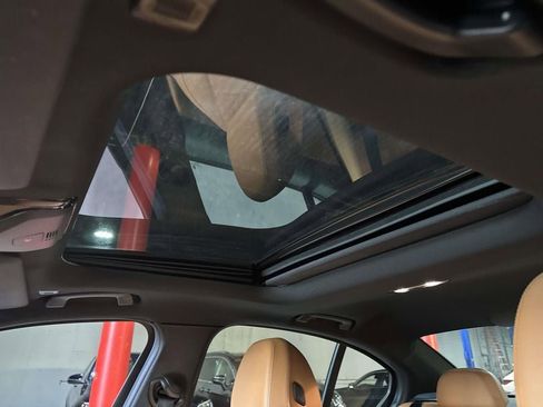 Used 2023 BMW 330i xDrive Sedan w/ Premium Package image 20