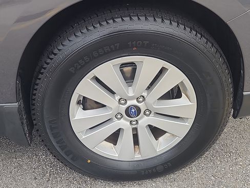 Used 2019 Subaru Outback 2.5i Premium image 26