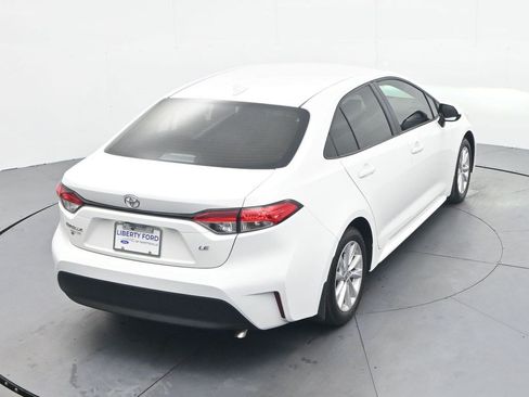 Used 2025 Toyota Corolla LE w/ LE Premium Package FWD image 23