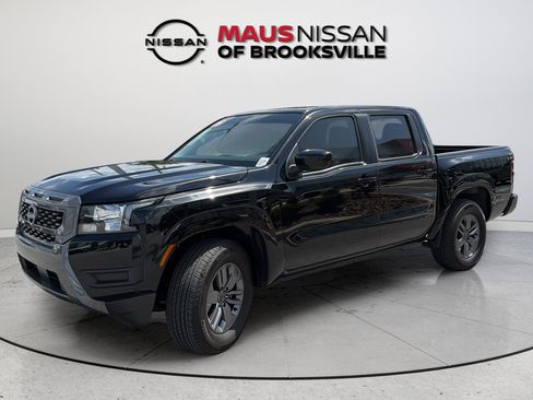 Certified 2025 Nissan Frontier SV RWD image 4