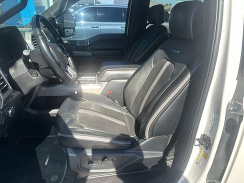 Used 2019 Ford F150 Platinum w/ Equipment Group 701A Luxury AWD/4WD image 5