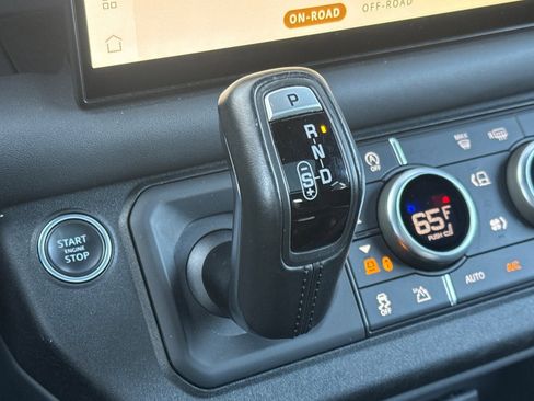 Certified 2022 Land Rover Defender 110 X image 25