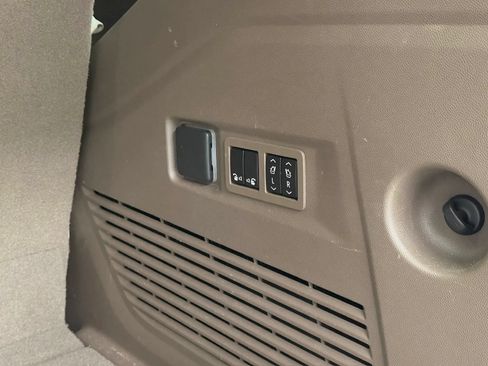 Used 2021 GMC Yukon Denali RWD image 92