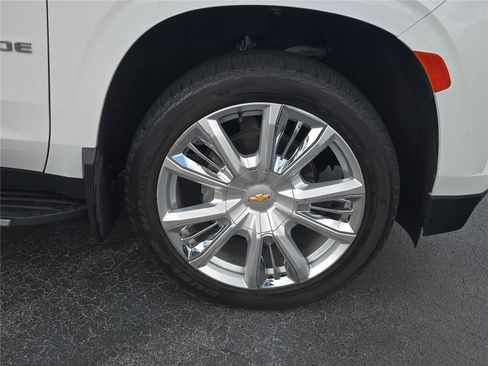Used 2023 Chevrolet Tahoe High Country AWD/4WD image 4