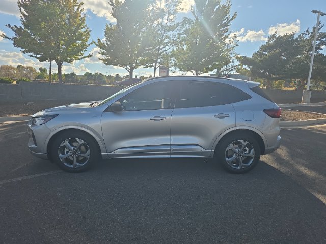 Used 2023 Ford Escape ST-Line w/ Tech Pack #1 FWD image 6