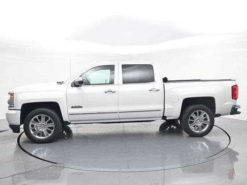 Used 2018 Chevrolet Silverado 1500 High Country AWD/4WD image 3