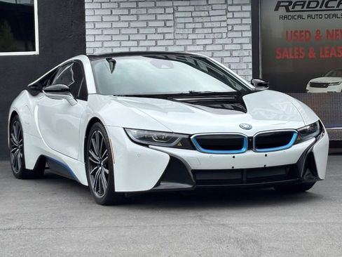Used 2019 BMW i8 Coupe AWD/4WD image 3
