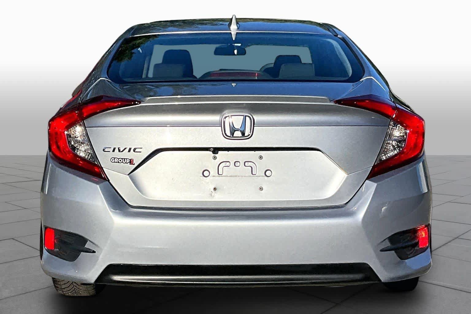 Used 2017 Honda Civic EX-T image 5