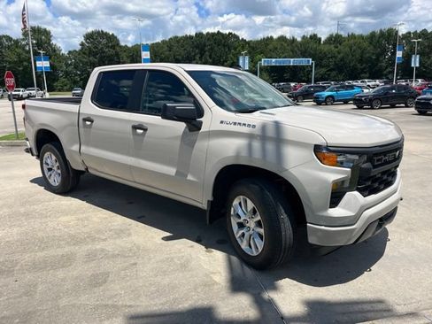 New 2026 Chevrolet Silverado 1500 Custom RWD image 13