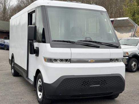 Used 2025 Chevrolet Brightdrop 600 image 1