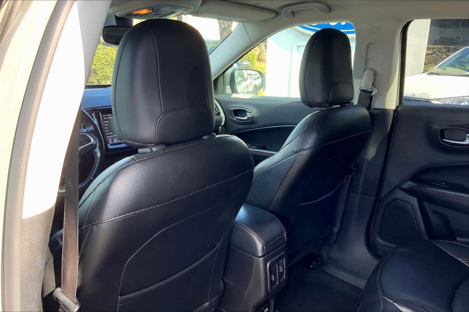 Used 2020 Jeep Compass Limited FWD image 12