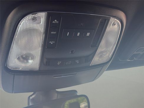 Used 2023 Dodge Durango R/T AWD/4WD image 35