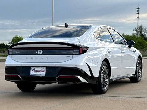 Used 2025 Hyundai Sonata Limited FWD image 8
