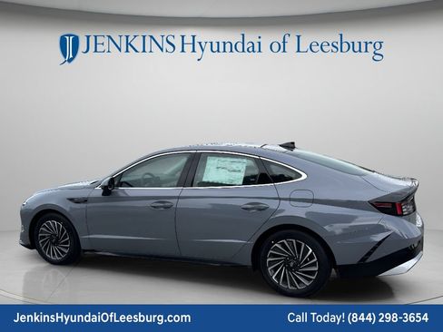 New 2026 Hyundai Sonata Limited FWD image 8