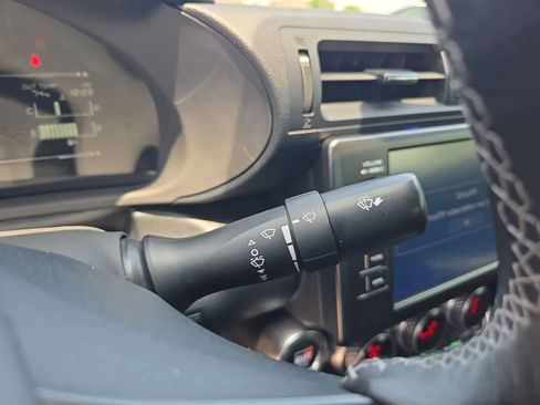 Used 2022 Toyota GR86 RWD image 19