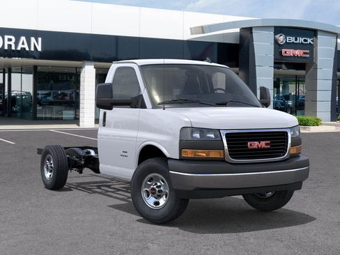 New 2025 GMC Savana 3500 w/ Power Convenience Package image 37