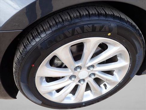 Used 2015 Buick LaCrosse FWD image 6