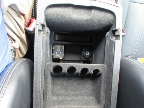 Used 2014 Chrysler 300 S image 27