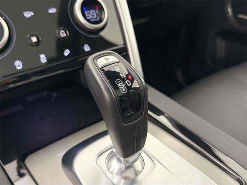 Certified 2023 Land Rover Discovery Sport SE R-Dynamic image 18