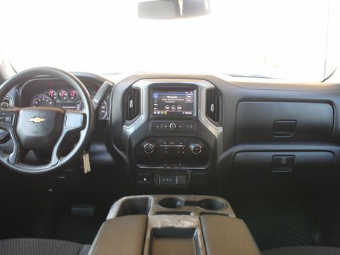 Used 2021 Chevrolet Silverado 2500 Custom w/ Custom Value Package image 31