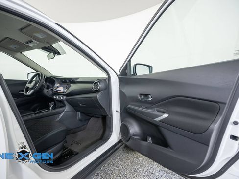 Used 2023 Nissan Kicks SV w/ Exterior Package FWD image 39