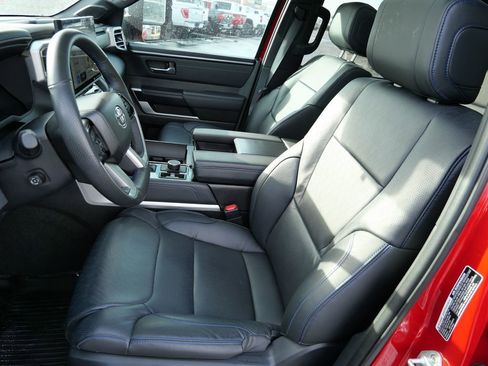 Used 2024 Toyota Sequoia Platinum image 7