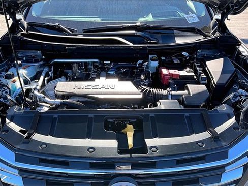 New 2026 Nissan Rogue Platinum image 12