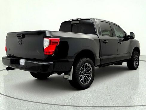 Used 2021 Nissan Titan SV w/ SV Convenience Package RWD image 5