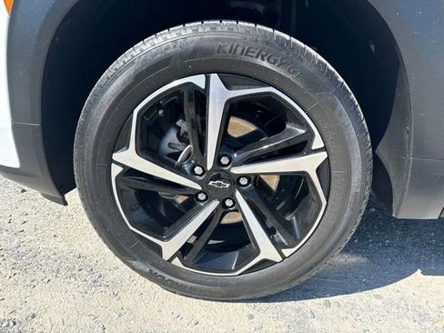 Used 2023 Chevrolet TrailBlazer RS w/ Sun and Liftgate Package AWD/4WD image 12