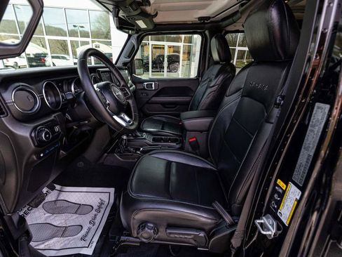 Used 2023 Jeep Wrangler Unlimited Sahara w/ Cold Weather Group image 26