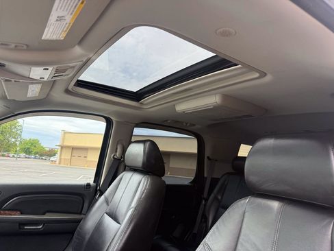 Used 2009 GMC Yukon Denali AWD/4WD image 13