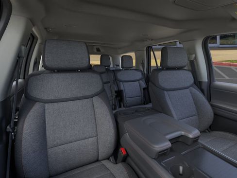 New 2025 Ford Expedition Active image 10