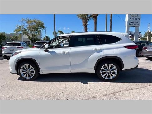 Used 2022 Toyota Highlander Limited image 21