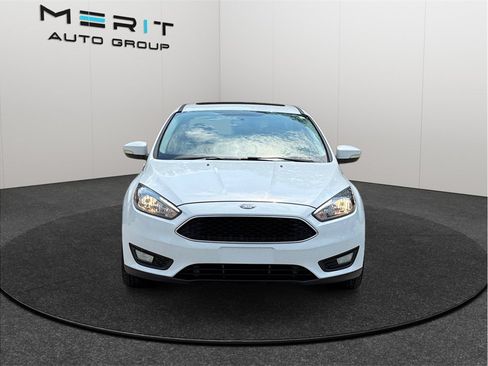 Used 2016 Ford Focus SE w/ Equipment Group 201A FWD image 3