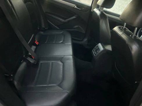 Used 2014 Volkswagen Passat TDI SE FWD image 18