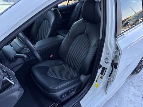 Used 2024 Toyota Camry SE image 15