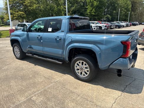 New 2026 Toyota Tacoma SR5 AWD/4WD image 3