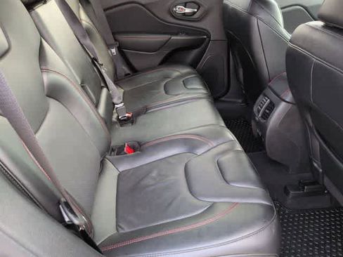 Used 2022 Jeep Cherokee Trailhawk w/ Premium Leather Package AWD/4WD image 20