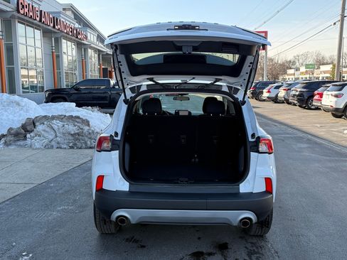 Used 2022 Ford Escape SE image 33