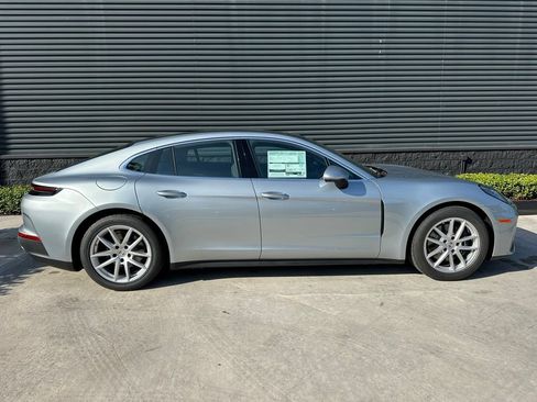 Certified 2026 Porsche Panamera w/ Premium Package RWD image 10