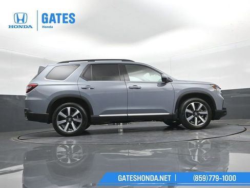 Certified 2025 Honda Pilot Touring image 34