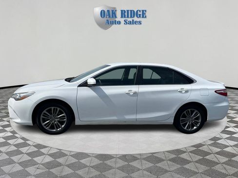 Used 2017 Toyota Camry SE image 8
