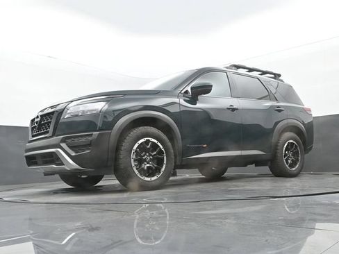 Used 2025 Nissan Pathfinder Rock Creek AWD/4WD image 12