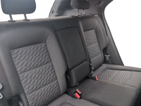 Used 2018 Chevrolet Equinox LT w/ LPO, Cargo Package FWD image 18