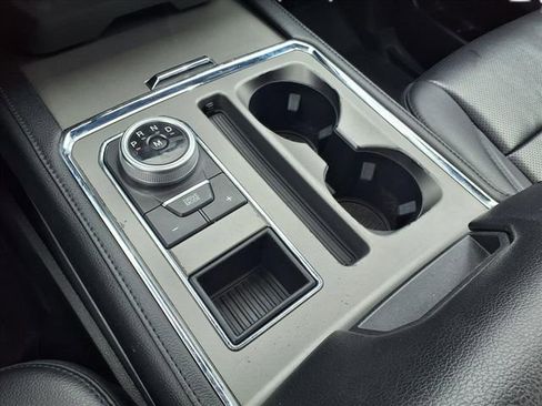 Used 2021 Ford Expedition XLT image 21