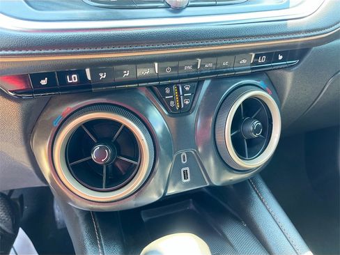 Used 2024 Chevrolet Blazer Premier image 15