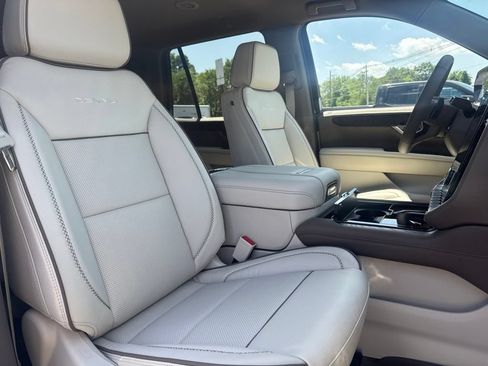 New 2026 GMC Yukon Denali w/ LPO, Floor Liner Package AWD/4WD image 12