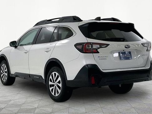 Used 2021 Subaru Outback Premium image 4