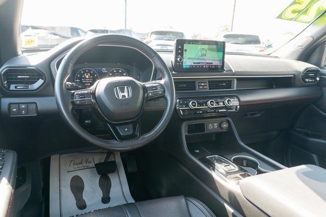 Used 2025 Honda Pilot Black Edition image 14